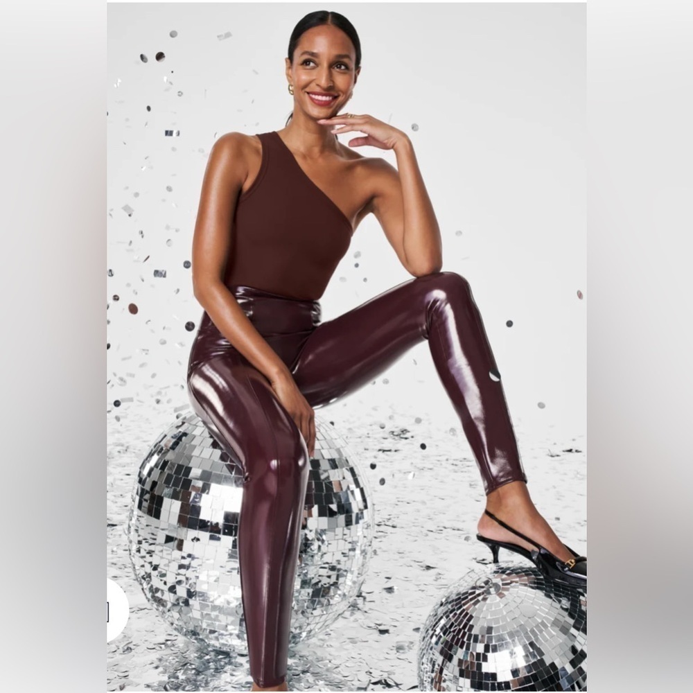 Women’s SPANXshape™ Faux Leather Patent Leggings Ruby Red Petite - Medium - NWT - Picture 2 of 11